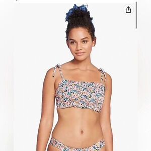 Xhilaration floral bikini top small